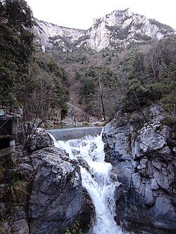 Ο καταρράκτης στον Ενιπέα Βύθος Λιτοχώρου Όλυμπος Πιερία